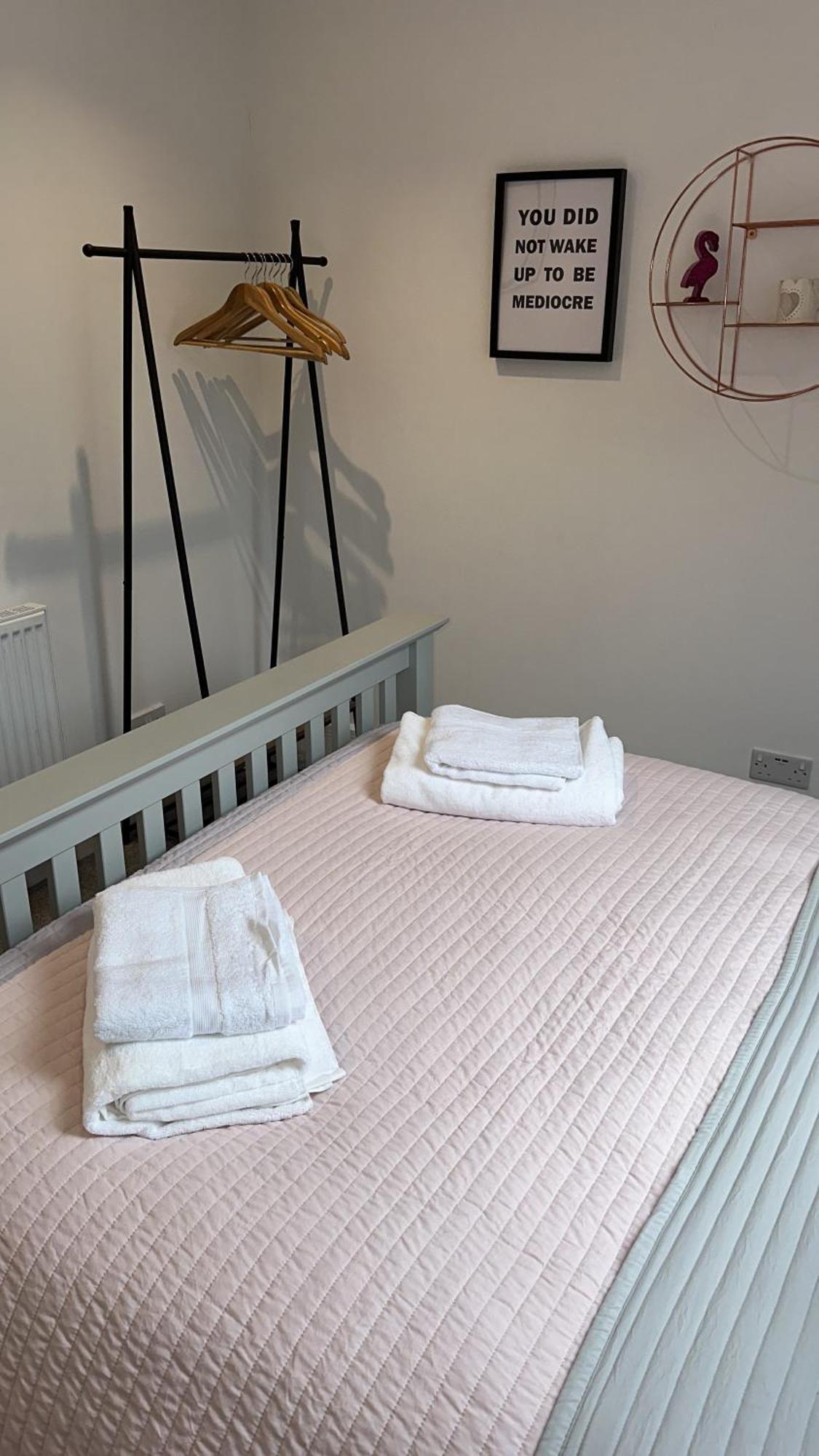 Modern Harrogate House Sleeps 10, Cinema Room & Hot Tub Luaran gambar