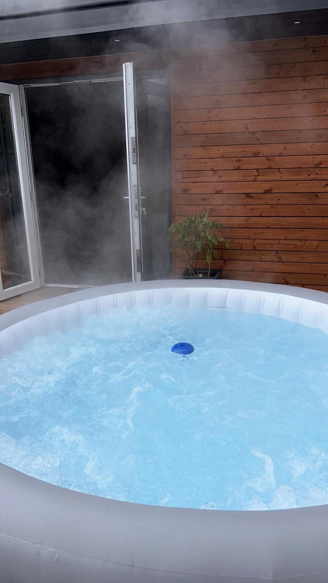 Modern Harrogate House Sleeps 10, Cinema Room & Hot Tub Luaran gambar